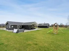 Awesome Home In Tarm With Wifi