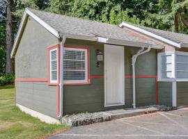 马拉哈特简易别墅汽车旅馆，位于Malahat的酒店