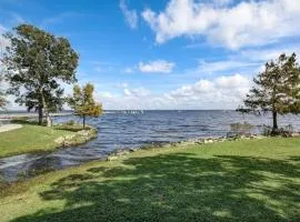 GovernorsFishCamp for 7 Boating