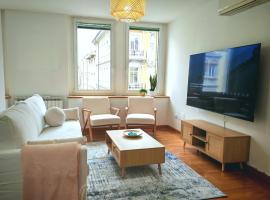 Jonathan Suite Luxury Apartment per 10，位于的里雅斯特的豪华酒店