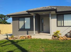 Brand new fully accessible 5 bedroom house，位于费尔菲尔德的酒店