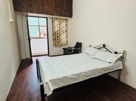 Marhaba Guest House - Budget，位于钦奈的民宿