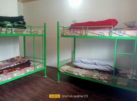Himalayan tribe Hostel Life，位于Chitkul的酒店