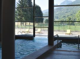 Le Village Vacances de Luz Saint Sauveur，位于吕兹-圣索沃尔的酒店