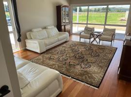 Greytown Martinborough mansion，位于格雷敦的酒店