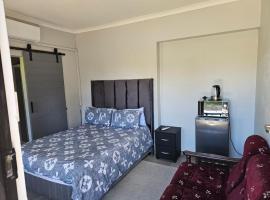 Luvuyos Guest House，位于彼德马里茨堡机场 - PZB附近的酒店