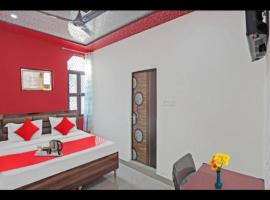Hotel Joyous inn，位于加济阿巴德的酒店