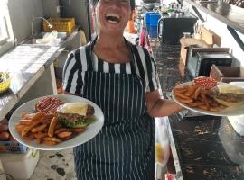 Bar Ang Guesthouse，位于马德望的酒店