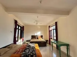 dhauladhar view homestay