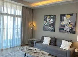 Luxury Hotel apt at Aeon Towers