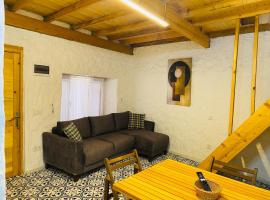Alaçatı Sim Place Müsatakil Duplex House，位于阿拉恰特的酒店
