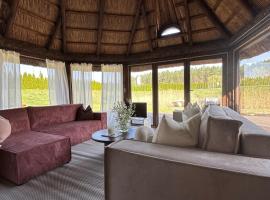 Cabin by the pond，位于Wądołki Bućki的酒店