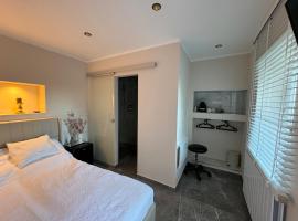 Zimmer mit Bad, 15 Min Frankfurt Airport, Free Parking，位于弗勒尔斯海姆的酒店