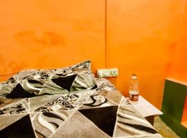 Couple Room Varanasi，位于瓦拉纳西的酒店
