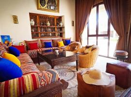 Riad Dar Chenguiti，位于塔鲁丹特的酒店