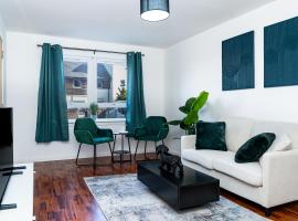 Luxury 3-Bed Townhouse with Free Parking and Central，位于爱丁堡的酒店