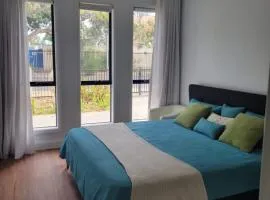 Newly built Duplex type home - 4km to North Terrace Adelaide