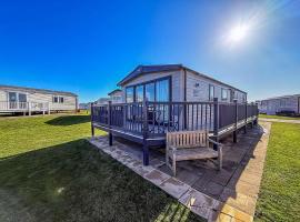 Luxury Lodge With Stunning Full Sea Views At Hopton Ref 80010W，位于大雅茅斯的酒店
