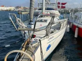 Veludstyret båd, med indbygget varme og gratis Wifi