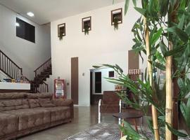 Oriente Hotel Outlet，位于Campo Novo do Parecis的酒店