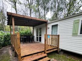Camping paradis de la plage，位于圣锡尔克－拉波皮的酒店