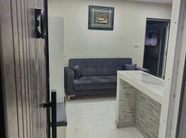 APPARTEMENT f1 ANNABA CENTRE VILLE，位于安纳巴的酒店