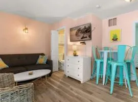 Steps to Beach and Boardwalk Pineapple Retreat