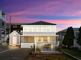 The Cammie Cabana Pet Friendly Steps to Beach