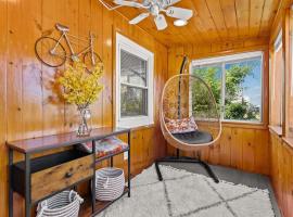 The Salty Dog Pet Friendly Private Yard，位于汉普顿的酒店