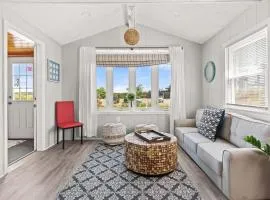The Salty Dog Pet Friendly Private Yard