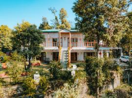 THE HIMALAYAN WOODS, CHAUKORI，位于Chaukori的酒店