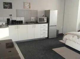 Cozy, self-catering Garden Flat