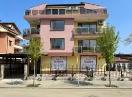 Къща за гости Теодора