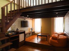Thanicha Resort Amphawa，位于安帕瓦的酒店