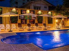 105 Residence Rangsit，位于班达拉朗西的带泳池的酒店