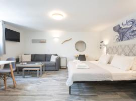 WHITE W3 New studio in Naousa，位于纳乌萨的自助式住宿