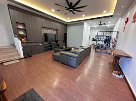 Golden Villa Homestay，位于民都鲁的酒店