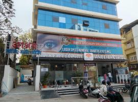 Hotel Ashraya，位于巴德拉普尔的酒店