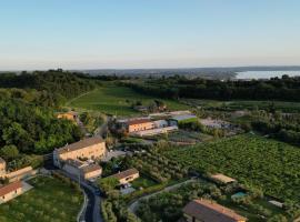 Corte Castello，位于阿菲的酒店