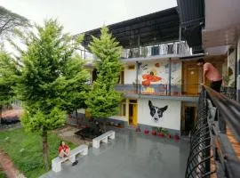 The Hosteller Bir