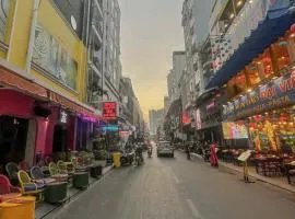 Nhà 4Brs 5wc Bùi Viện Quận 1