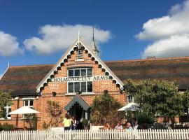 Cholmondeley Arms, Headmasters House，位于Malpas的酒店