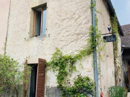 Villa Menore rural gîte in the Haute Saône，位于Menoux的酒店
