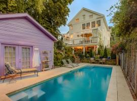 Palazzo Hudson - Luxury Pool, Hot Tub, and Sauna，位于哈德逊的酒店