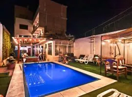 CASA RICARDO PALMA con PISCINA