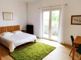 Appartement spacieux dans Villa Prasada près du lac et du village, avec belle vue