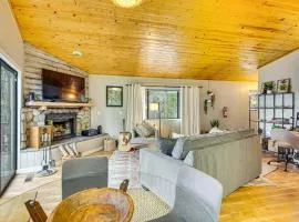2 Mi to Lake Arrowhead Treetop Retreat with Deck