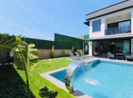 Luxury Villa in the Center of Fethiye villaarminfethiye，位于费特希耶的豪华酒店