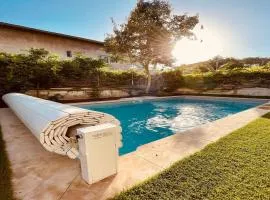 Large house & swimming pool in downtown Arles