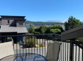 Sooke Harbour Getaway，位于苏克的酒店